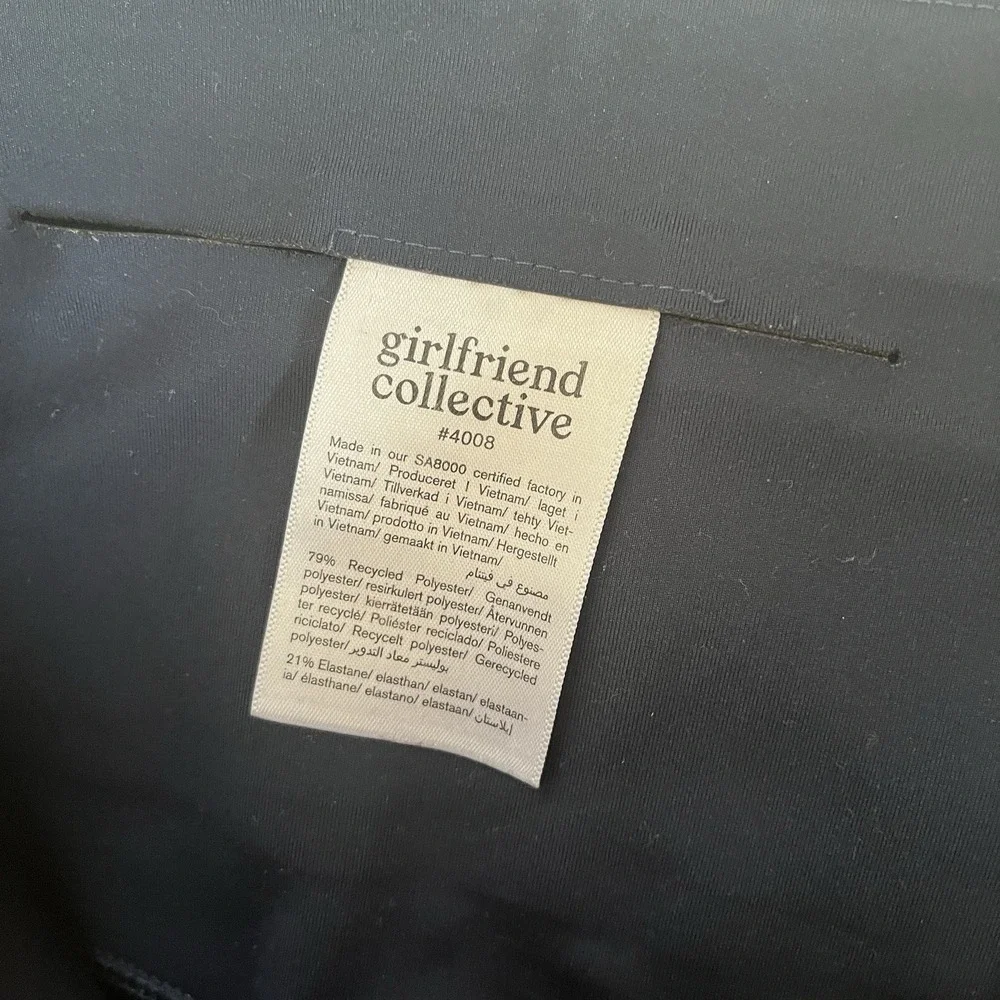 girlfriend collective Size M Compressive High Rise Legging Dark‎ Blue Crop 24